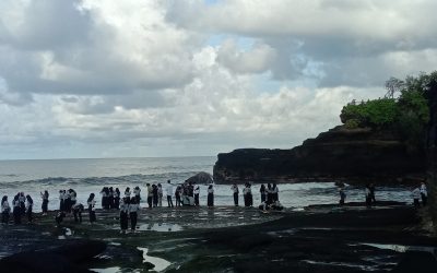 Karya Wisata Kelas 8